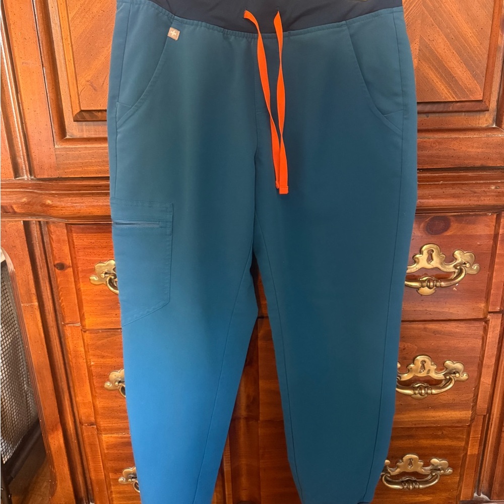 Women’s Figs Jogger Scrub Pants